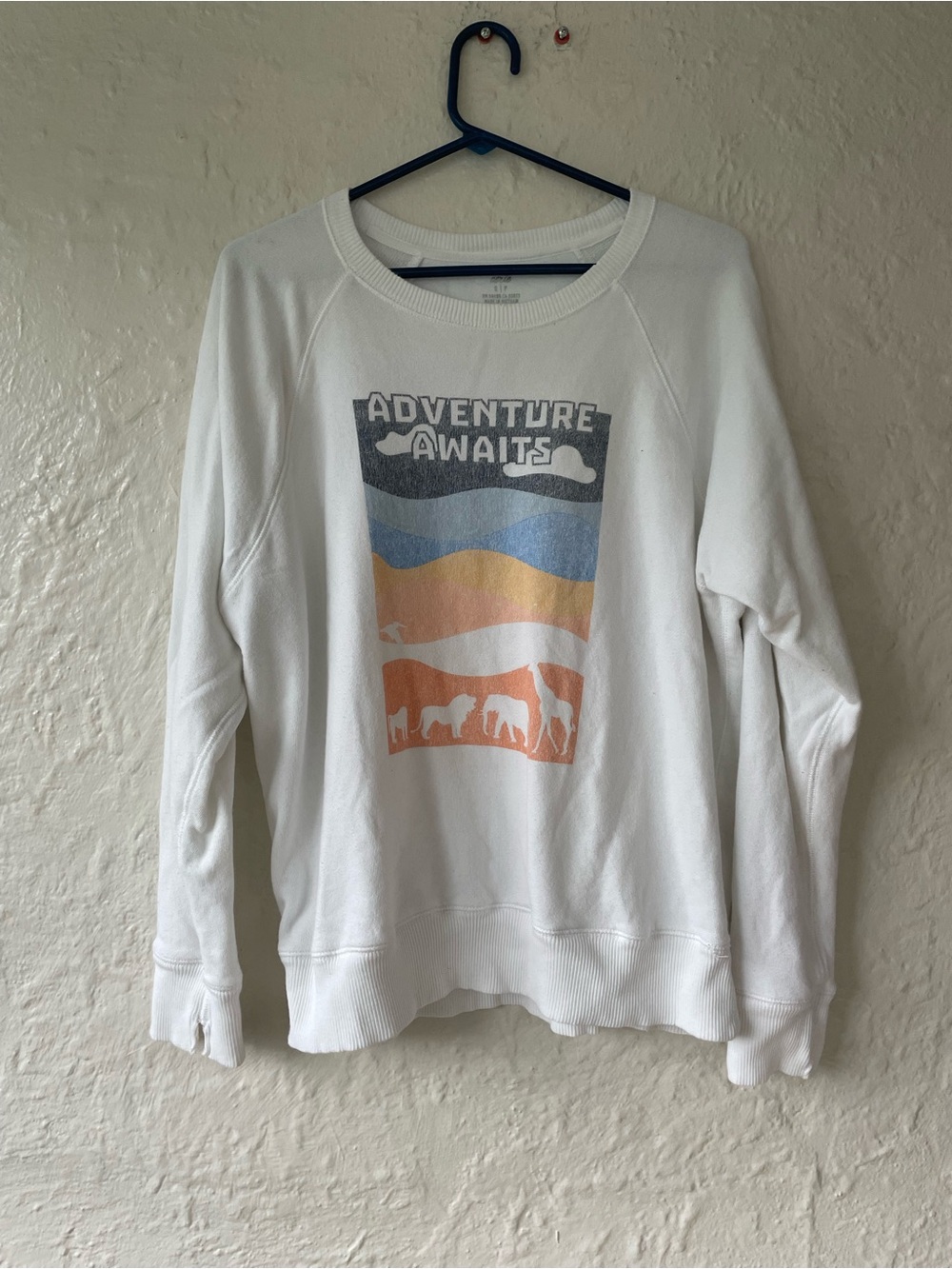 aerie Adventure Awaits white crewneck pullover cozy sweatshirt graphic print; S